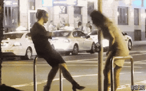 Hình ảnh ngớ ngẩn của những kẻ say xỉn-1