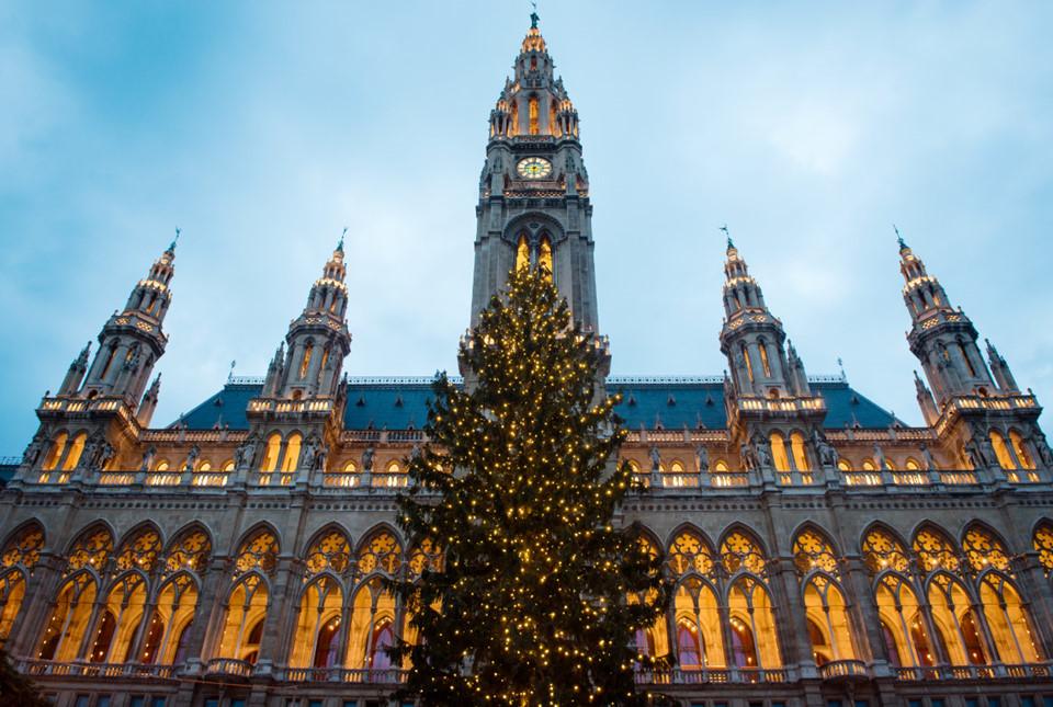 Những cây thông Noel tuyệt đẹp ở châu Âu-4