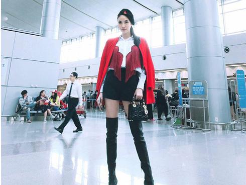 Chưa đến Noel nhưng dàn hot-face Việt đã xúng xính váy áo rực rỡ trong street style tuần này rồi!-11