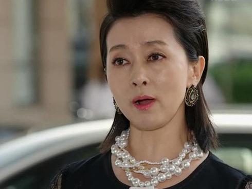 Chê con dâu để nhà cửa bẩn, con trai đáp trả đúng một câu khiến mẹ chồng 'cứng họng'