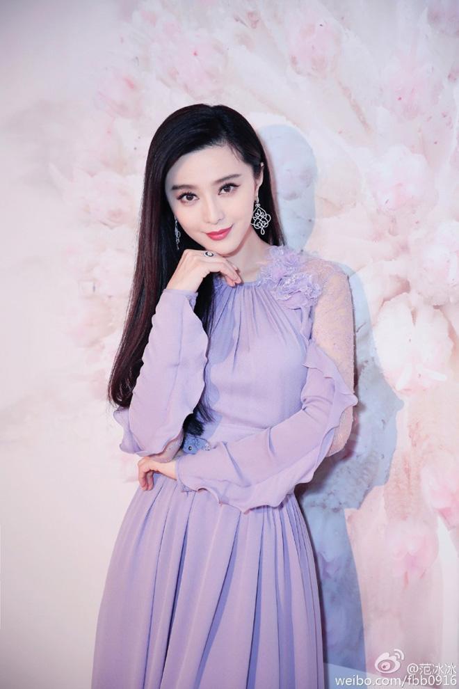 Mặc màu tím không bị chê già và sến như Hồ Ngọc Hà, hãy học nữ thần Elle Fanning!-9