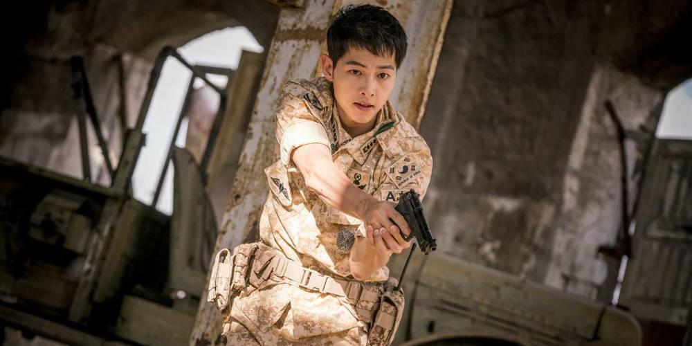 Vợ chồng Song Joong Ki - Song Hye Kyo thống trị Top 10 diễn viên xuất sắc năm 2017-2