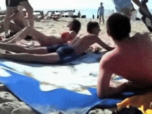 Những hình ảnh một trời một vực giữa mạng xã hội và thực tế-6