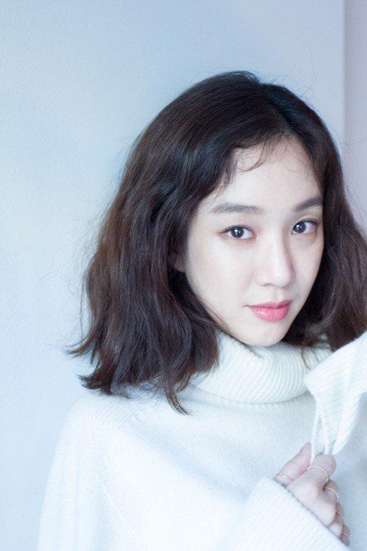 Sao Hàn 17/12: Han Ji Min gửi quà độc - nguyên xe cà phê tới người tình Han Hyo Joo-8
