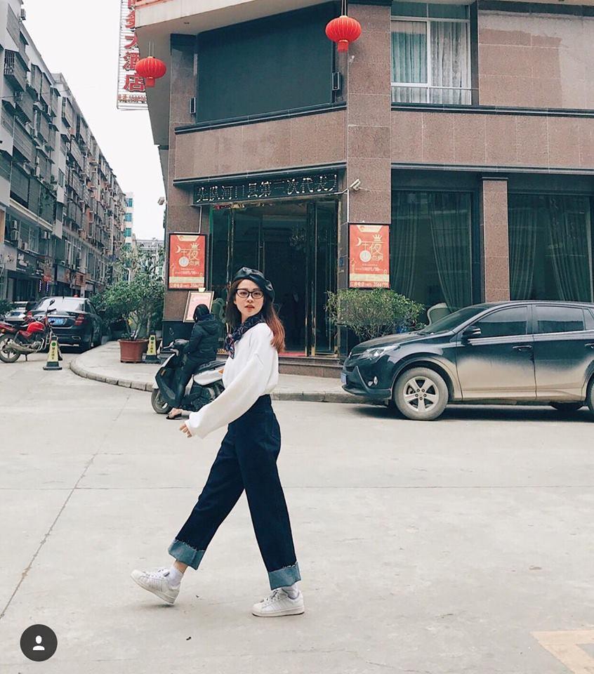 Chưa đến Noel nhưng dàn hot-face Việt đã xúng xính váy áo rực rỡ trong street style tuần này rồi!-6