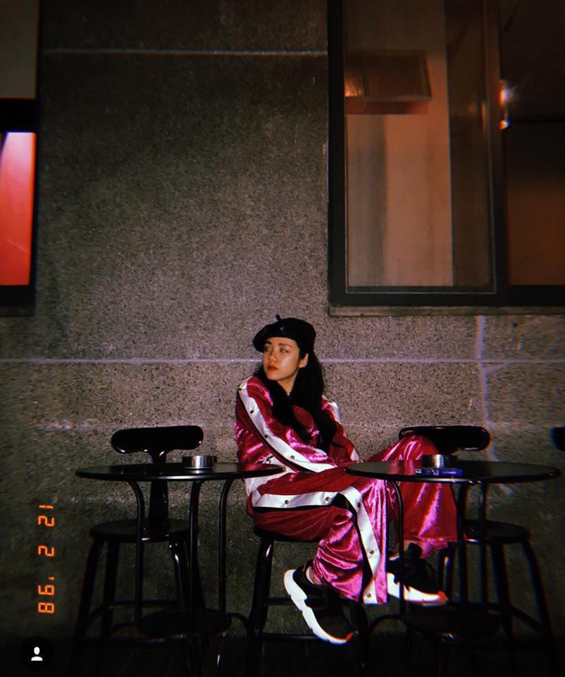 Chưa đến Noel nhưng dàn hot-face Việt đã xúng xính váy áo rực rỡ trong street style tuần này rồi!-7