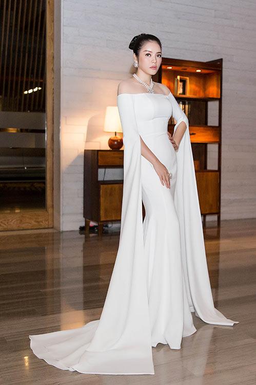 10 bộ cánh hao vải thừa độ ‘càn quét’ thảm đỏ Vbiz năm 2017-14