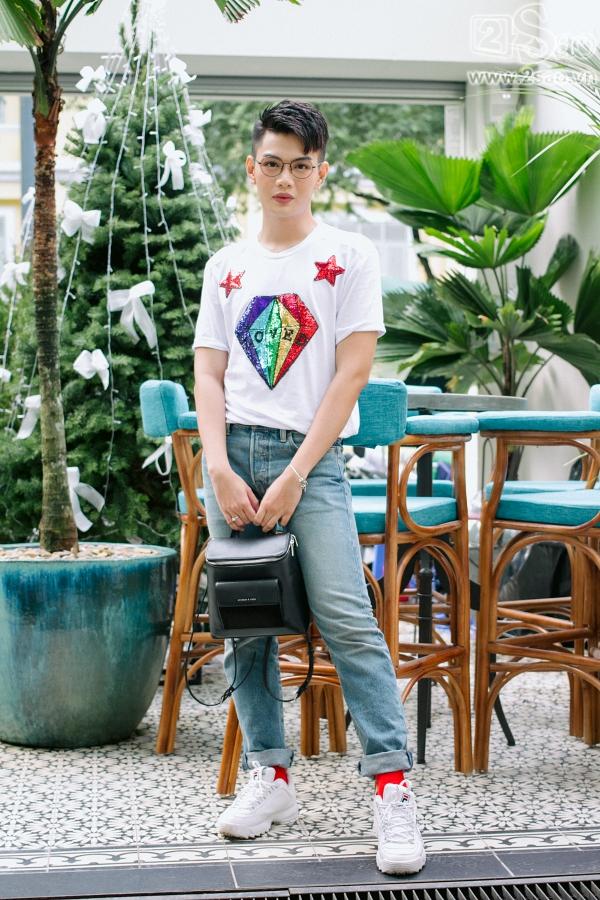 Yểu điệu thục nam, Đào Bá Lộc khiến hội chị em muốn xỉu khi khoe phụ kiện đựng trong túi xách hằng ngày-1