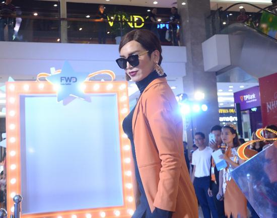 BB Trần hóa thân thành Tóc Tiên-2