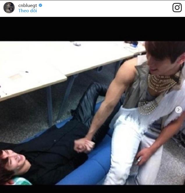 Hàng loạt nghệ sĩ Hàn hủy lịch trình vì quá shock khi biết SHINee Jonghyun tự vẫn-5