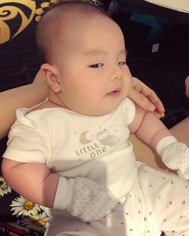 Huyền Baby đẹp hút mắt người nhìn khi khoe thân hình thon gọn sau khi sinh con lần 2-6