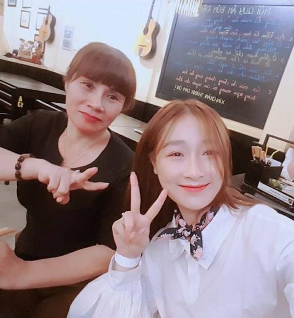 Hot girl - hot boy Việt 19/12: Lilly Luta trổ tài nữ công gia chánh với món cháo cháy đen sì-9