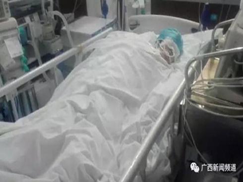 Nữ sinh hôn mê sau khi bị phạt đứng ngoài trời lạnh