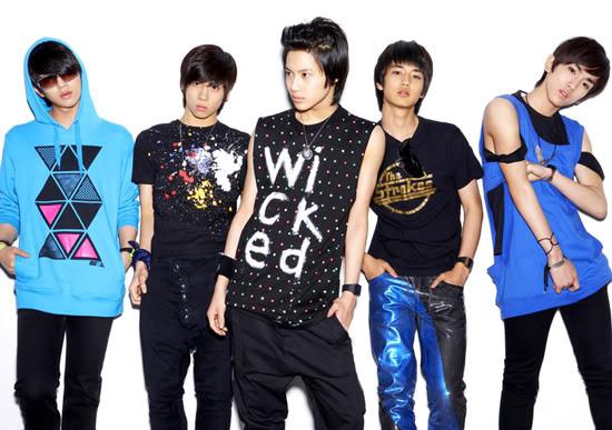 Nhìn lại 10 năm sự nghiệp cùng SHINee của Kim Jong Hyun-1