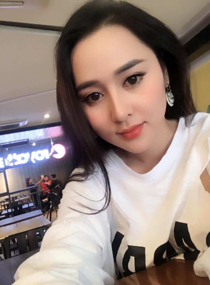 Hé lộ danh tính nhân viên bán trà sữa xinh đẹp gây bão trong clip 1001 cách thả thính gái xinh-5