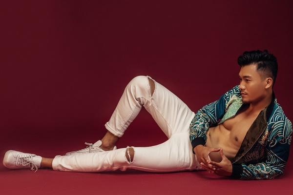 Điểm danh dàn trai đẹp 6 múi của Nhật Kim Anh trong phim 18+-1