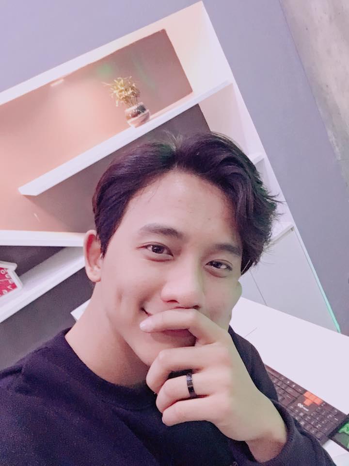 Hot girl - hot boy Việt 20/12: Phí Ngọc Hưng của Vì yêu mà đến đốn tim fan nữ với vẻ đẹp thư sinh-7