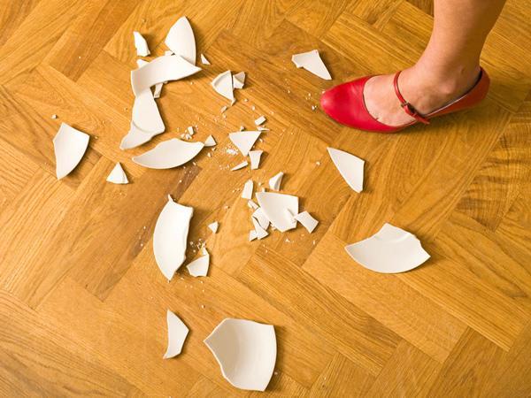 Ra mắt nhà người yêu, gái đoảng trổ tài đập bát, quăng mâm cơm khiến nhà chồng hú vía-2