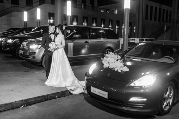 Ngất ngây đám cưới cổ tích, cô dâu mặc váy đính 20.000 viên ngọc trai, rước dâu bằng xe sang-8