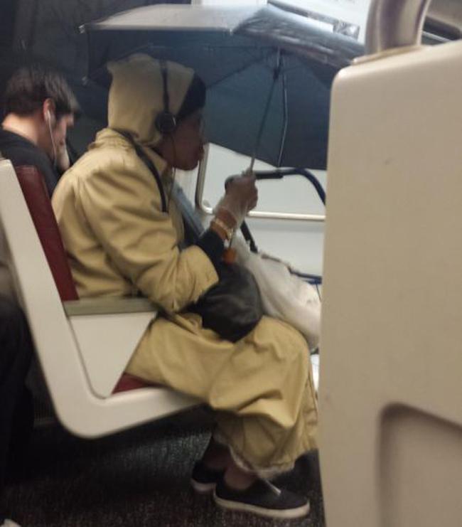 Cứ gặp gái xinh là rình chụp ảnh bằng được-5