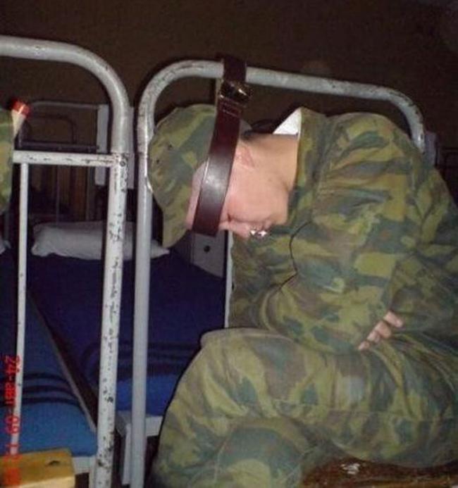 Cứ gặp gái xinh là rình chụp ảnh bằng được-8