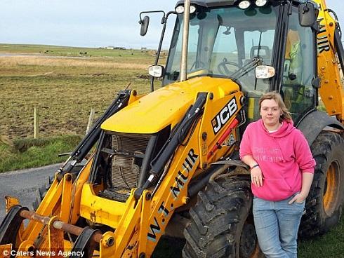 Bức ảnh HOT nhất hôm nay: Nụ hôn vĩnh biệt khiến triệu người rơi lệ-4