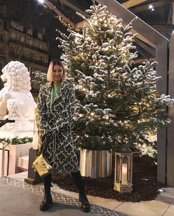 Dàn mỹ nhân Hàn tô đậm không khí Giáng sinh bằng street style sắc màu rực rỡ-1