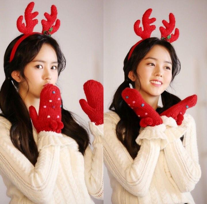 Dàn mỹ nhân Hàn tô đậm không khí Giáng sinh bằng street style sắc màu rực rỡ-9