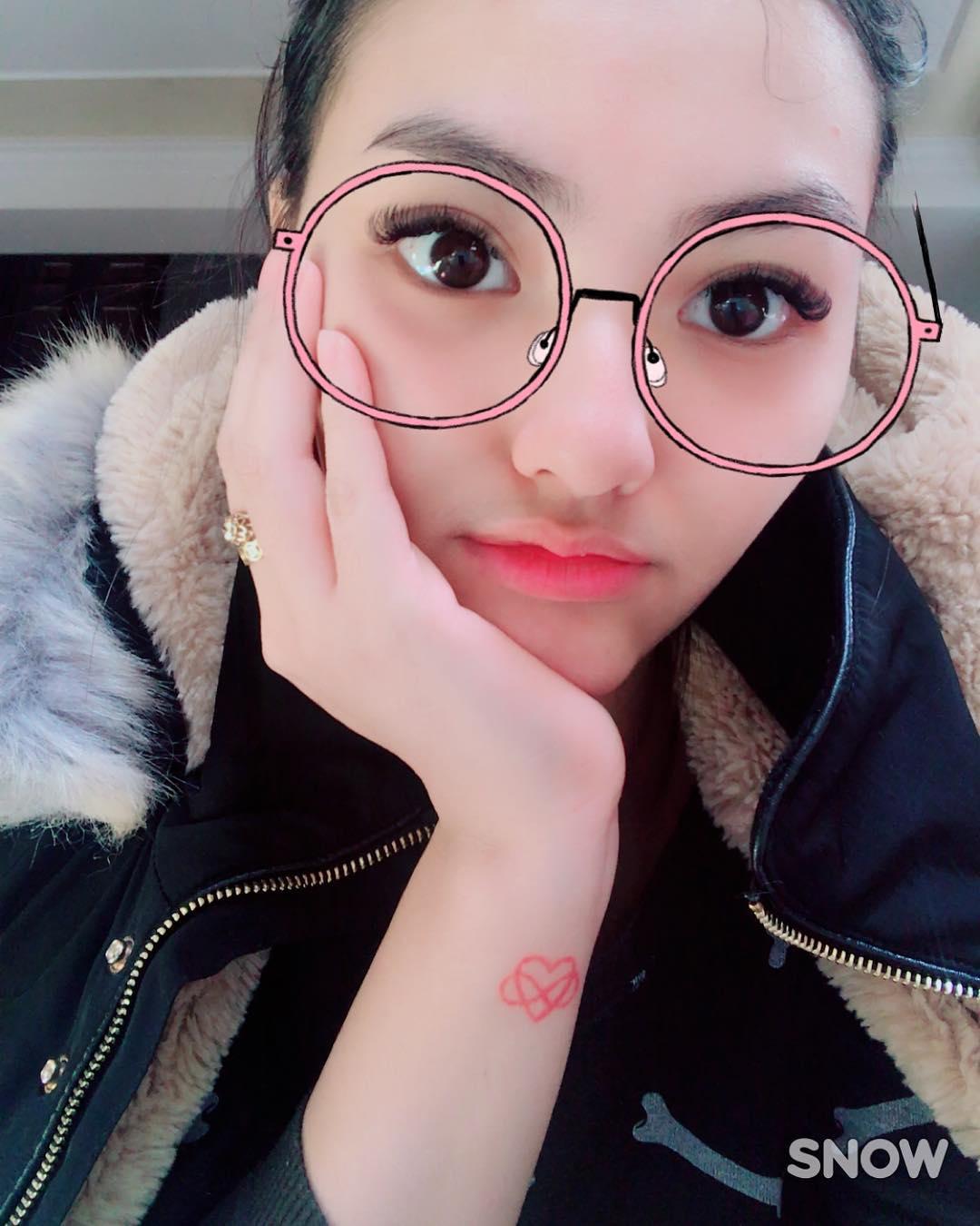 Tin sao Việt: Phản ứng khó đỡ của Trấn Thành khi nhìn thấy gái đẹp-5