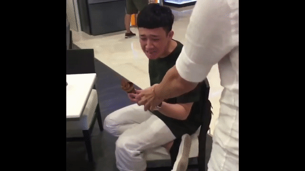 Chuyên dìm hàng đồng nghiệp, cũng có lúc Trấn Thành gậy ông đập lưng ông khiến khán giả hả hê-5