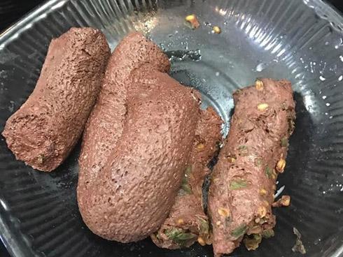 Kinh dị món trứng cá trê rán của vợ vụng: 100 người nhìn thì cả 100 người giật mình thon thót vì hình thù quá nhạy cảm-5