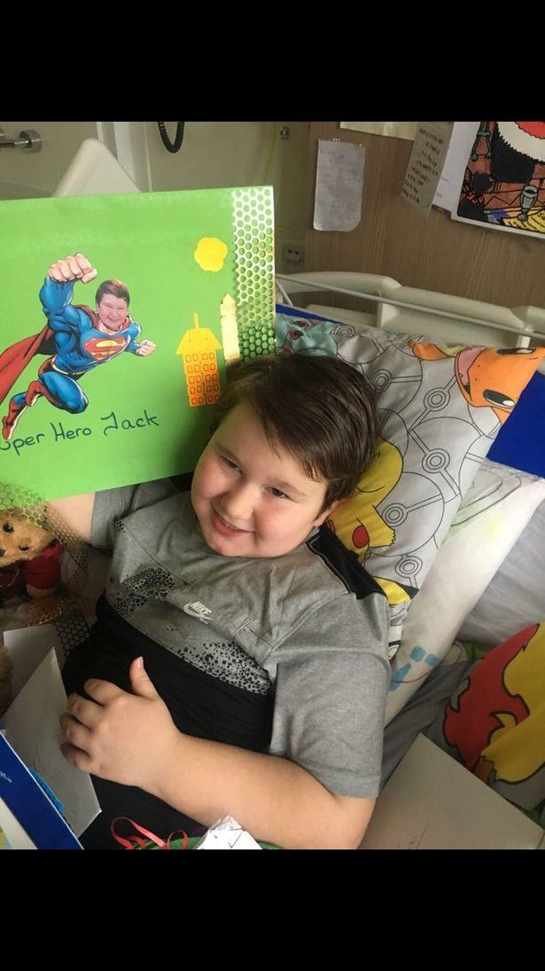 Xót xa cậu bé 8 tuổi liên tục muốn tự sát vì bị trầm cảm-3