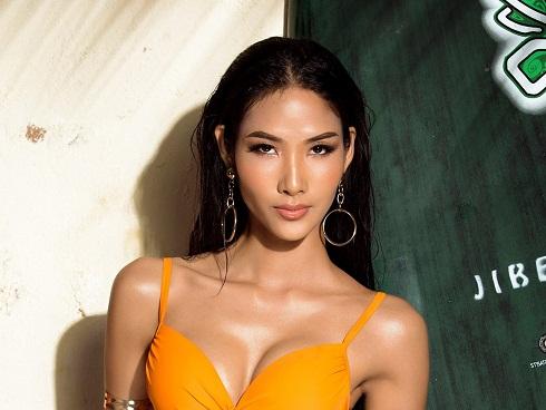 Sau các thí sinh, đến lượt Hương Giang rút khỏi ghế nóng Hoa hậu Hoàn vũ Việt Nam 2017-5