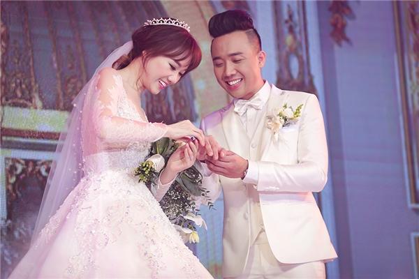 Vợ chồng Trấn Thành - Hari Won chọn Hong Kong làm địa điểm tái trăng mật nhân 1 năm ngày cưới-3