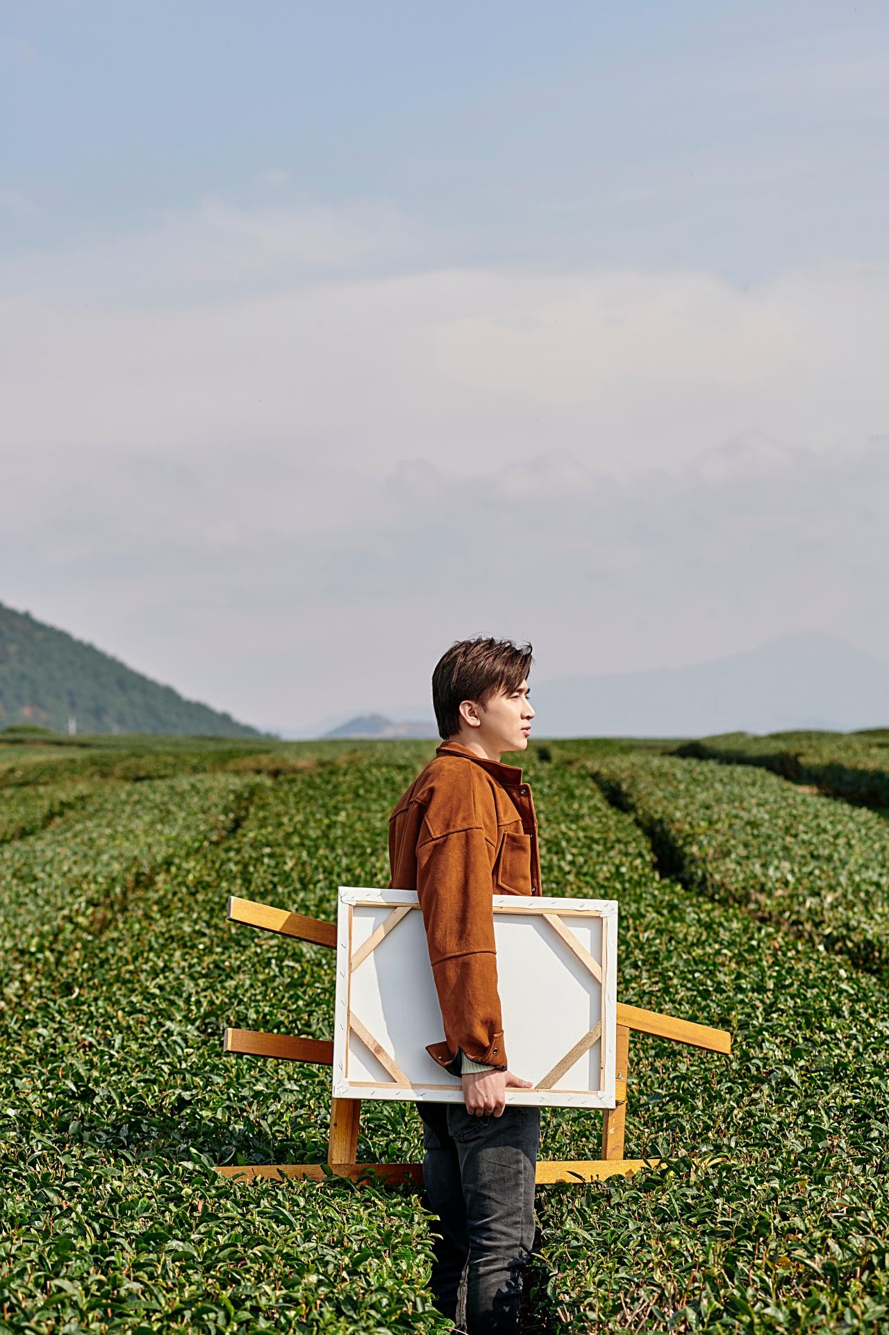 Chi Dân ngỡ ngàng khi MV ballad buồn nẫu ruột bị biến thành nhạc hài-4