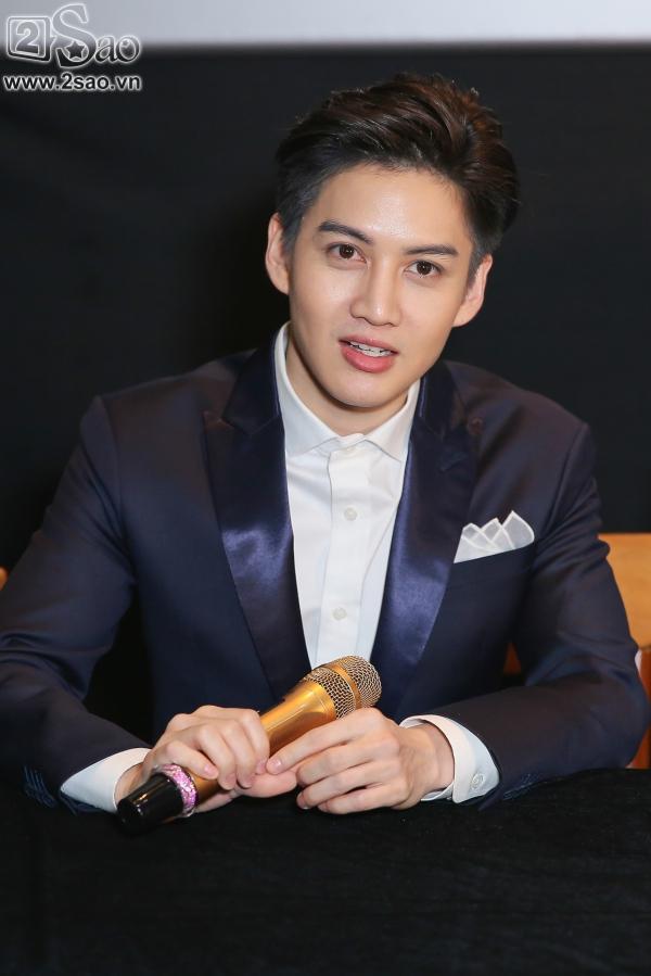 Mỹ nam Tình yêu không có lỗi, lỗi ở bạn thân bật mí điều thích nhất khi đến Việt Nam-8