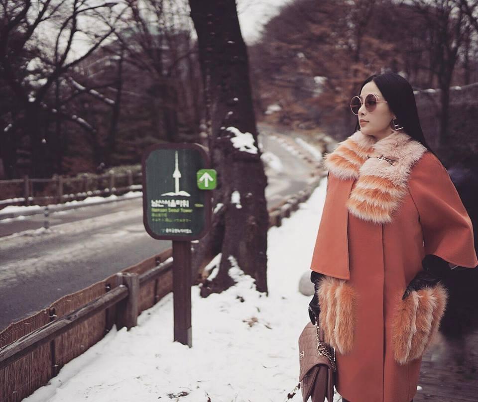 Hot girl - hot boy Việt 22/12: Huyền Baby sành điệu hết ý khi ở Hàn Quốc-2