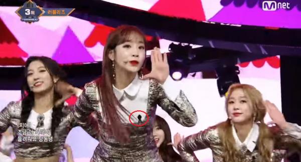 EXID đeo ruy băng đen tưởng niệm đàn anh Jonghyun trên sân khấu M Countdown-3