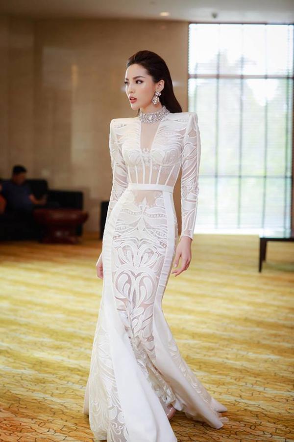 Top 5 nữ hoàng thảm đỏ showbiz Việt năm 2017-8