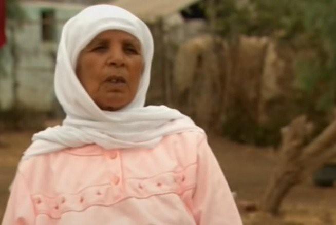 Người phụ nữ mang bầu suốt 46 năm không chịu đẻ, bác sĩ sốc nặng khi lấy bào thai ra-1