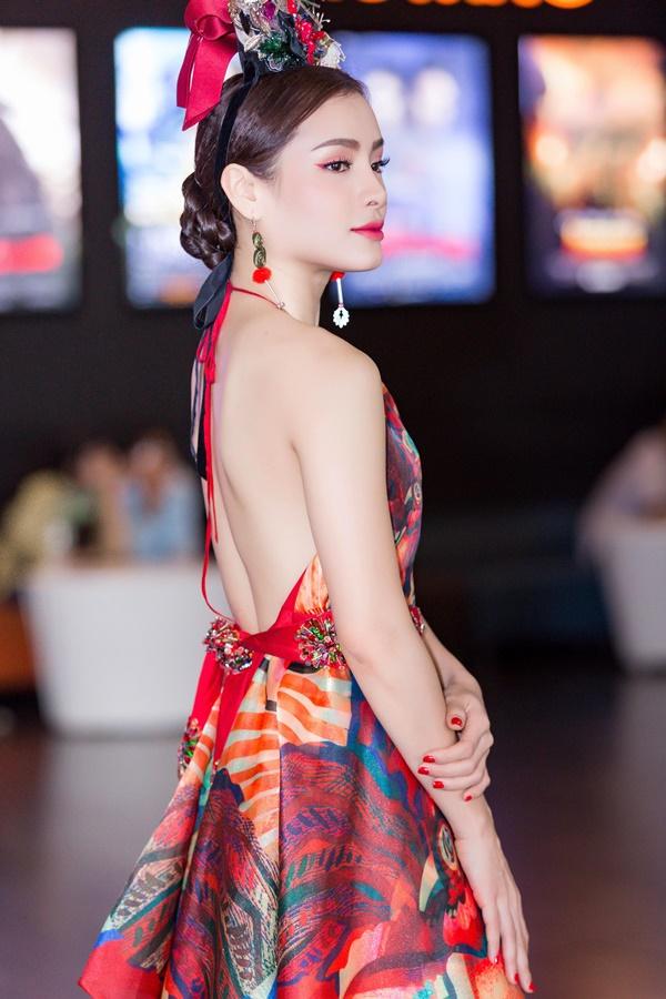 Không có đại gia, Phương Trinh Jolie dồn cát-sê đi hát trong nửa năm để làm MV-3