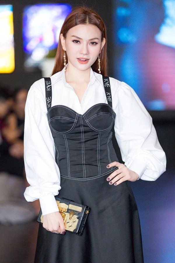 Không có đại gia, Phương Trinh Jolie dồn cát-sê đi hát trong nửa năm để làm MV-6