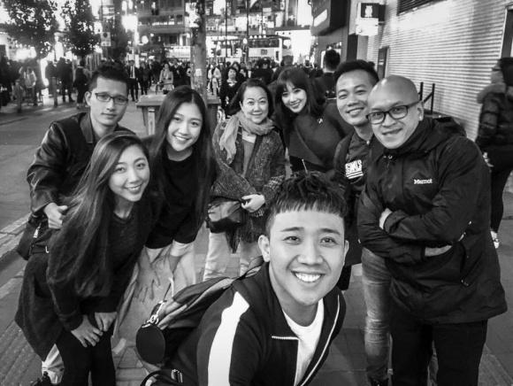 Hot girl - hot boy Việt 23/12: Em gái Trấn Thành đưa gia đình sang Hong Kong thăm nhà chồng sắp cưới-1