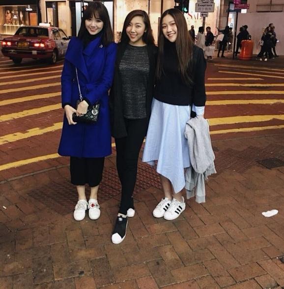 Hot girl - hot boy Việt 23/12: Em gái Trấn Thành đưa gia đình sang Hong Kong thăm nhà chồng sắp cưới-2