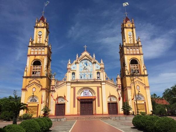 Nhân mùa Giáng sinh: Ngắm vẻ đẹp những nhà thờ Nam Định-4