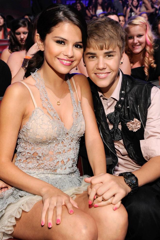 Selena Gomez và Justin Bieber cùng trị liệu tâm lý với mục sư-2