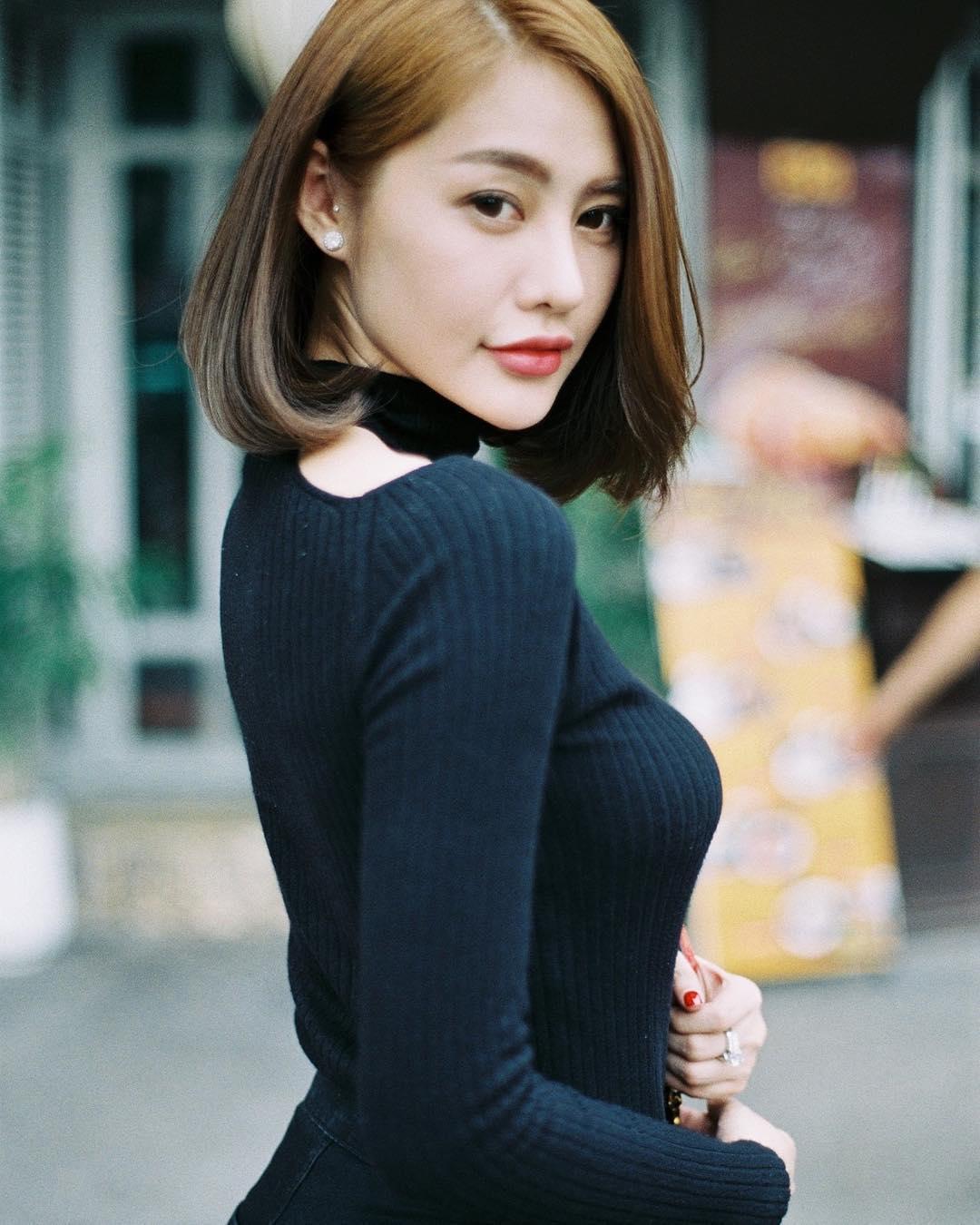 Tin sao Việt: Hương Giang Idol gây bất ngờ khi tạo dáng siêu mẫu trong tích tắc-7