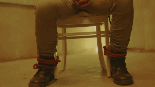 Nổ bỏng ngô đi các vị, ra MV có quá nhiều điểm trùng hợp, hình như Hương Tràm đang tuyên chiến ngầm với Chi Pu?-6