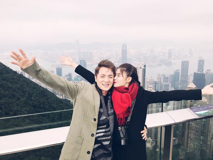 Vợ chồng Đăng Khôi choáng vì cảnh mua hàng hiệu như đi chợ ở Hong Kong-1