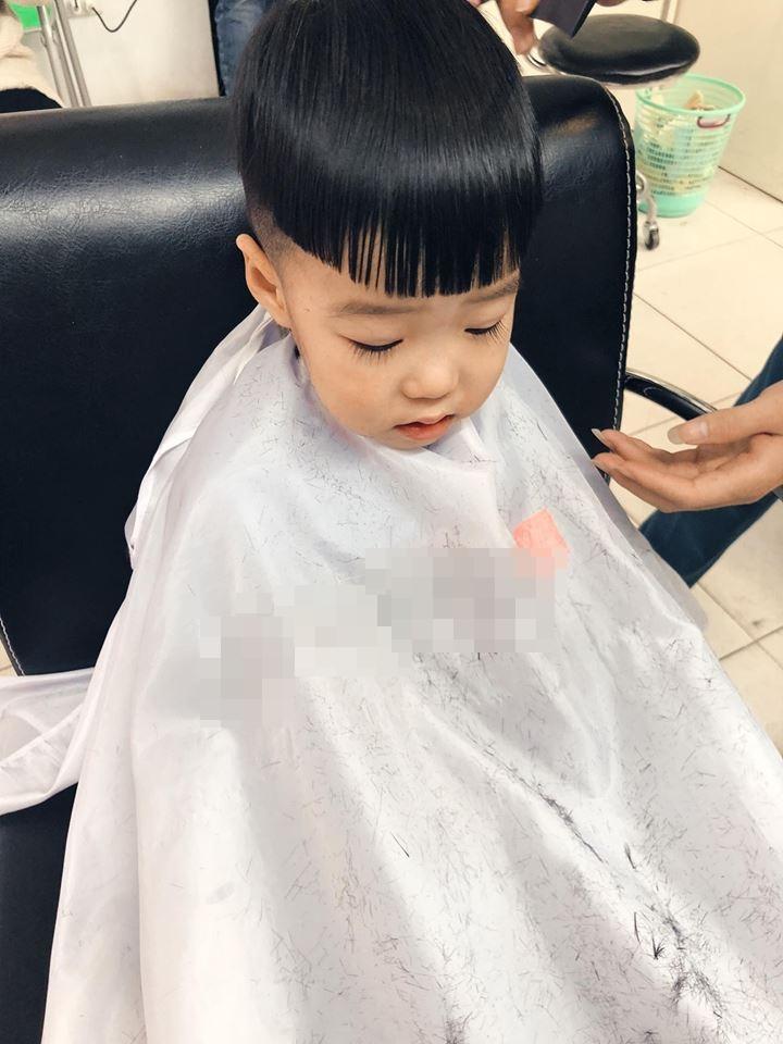 Hot girl - hot boy Việt: Trung Dũng Sĩ hội ngộ cùng Kim Lý khi đi xem Hồ Ngọc Hà biểu diễn-8